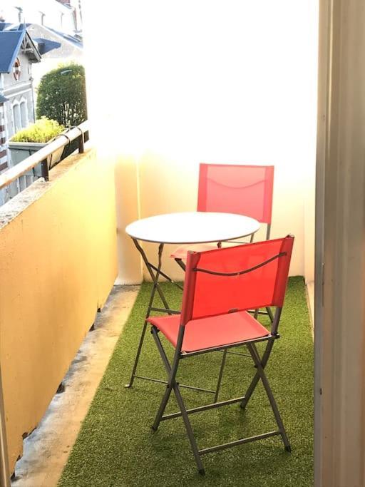 טרבה Le Voltaire -2 Chambres- 70M2- Hypercentre-Parking-Wifi Fibre- Nouvelle Literie מראה חיצוני תמונה