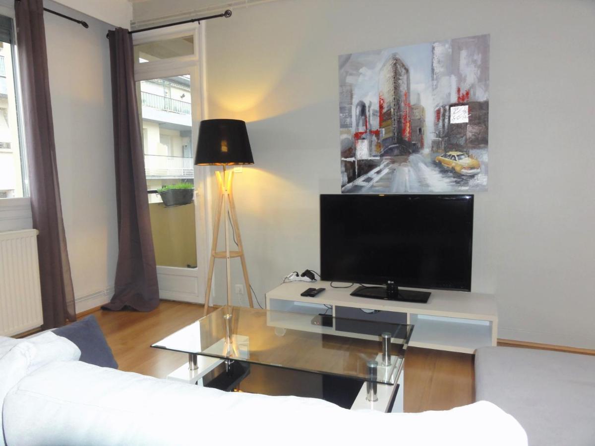 טרבה Le Voltaire -2 Chambres- 70M2- Hypercentre-Parking-Wifi Fibre- Nouvelle Literie מראה חיצוני תמונה